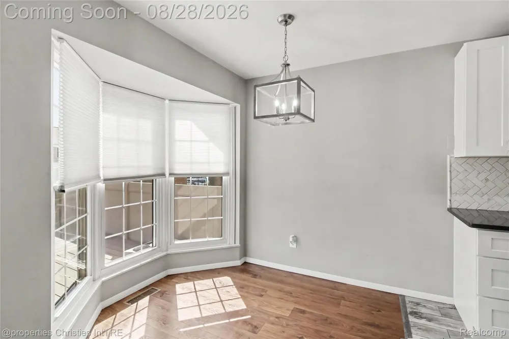 31117 Country Bluff Farmington Hills City, MI 48331