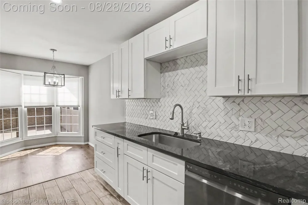 31117 Country Bluff Farmington Hills City, MI 48331