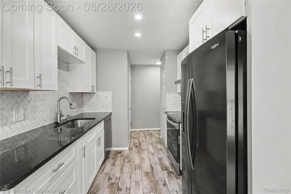 31117 Country Bluff Farmington Hills City, MI 48331