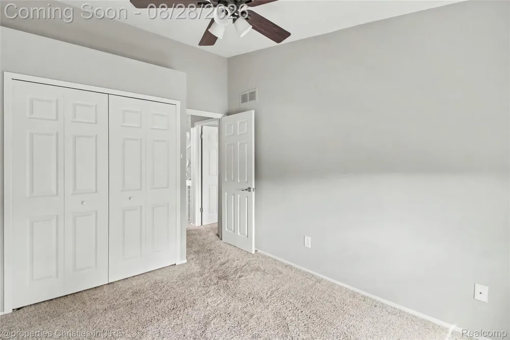 31117 Country Bluff Farmington Hills City, MI 48331