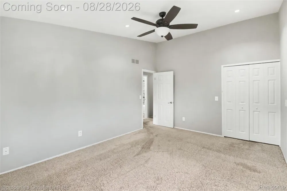 31117 Country Bluff Farmington Hills City, MI 48331