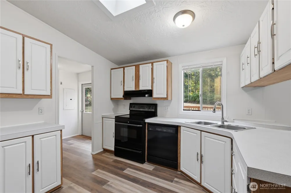 27412 NE 45th Street Redmond, WA 98053