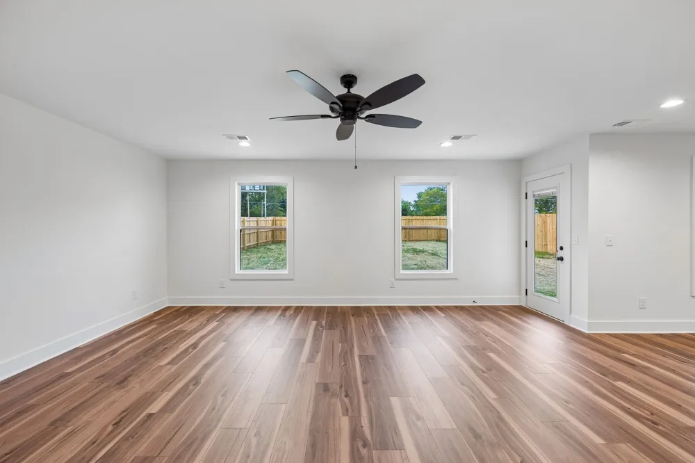 2609 Old Greenbrier Pike Greenbrier, TN 37073