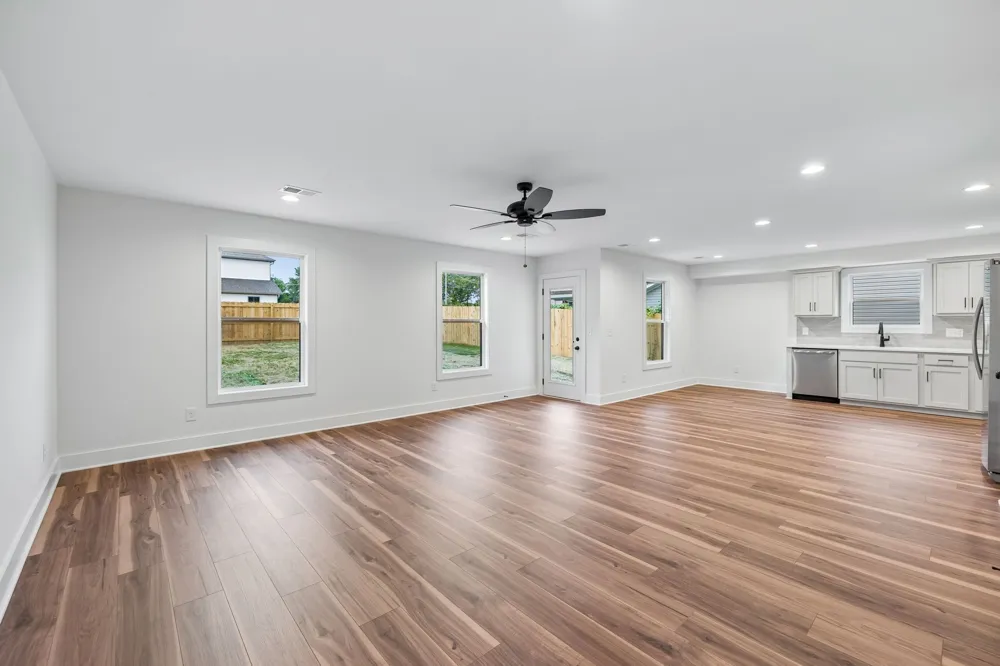 2609 Old Greenbrier Pike Greenbrier, TN 37073
