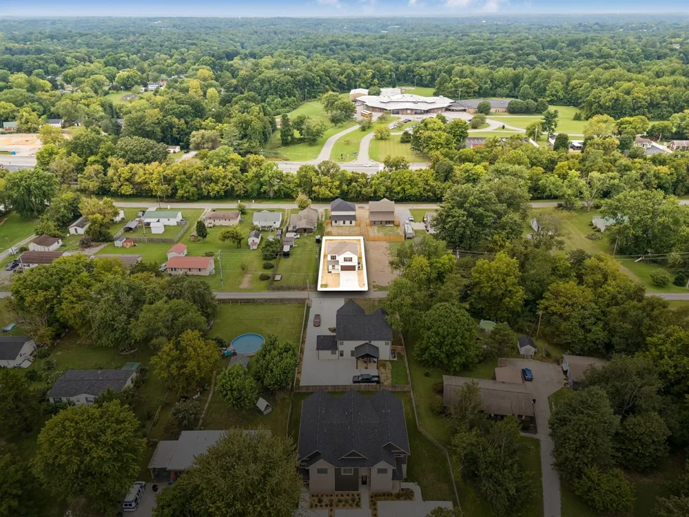2173 Nunley St Greenbrier, TN 37073