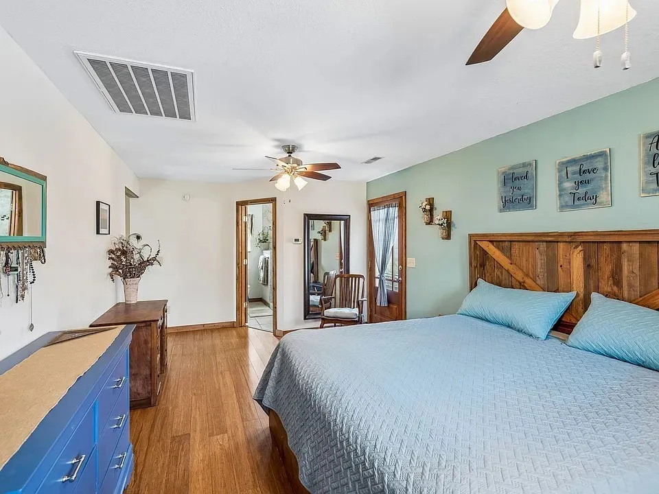 95 Floyd Ln Decherd, TN 37324