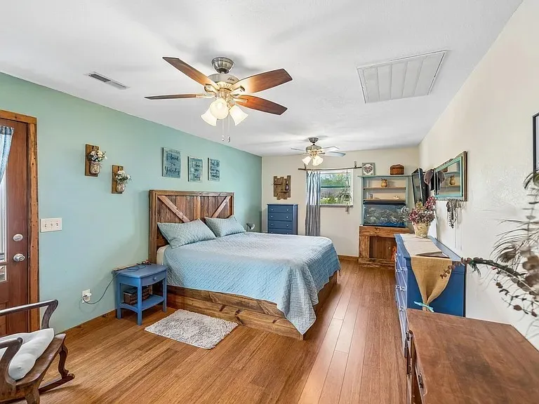 95 Floyd Ln Decherd, TN 37324
