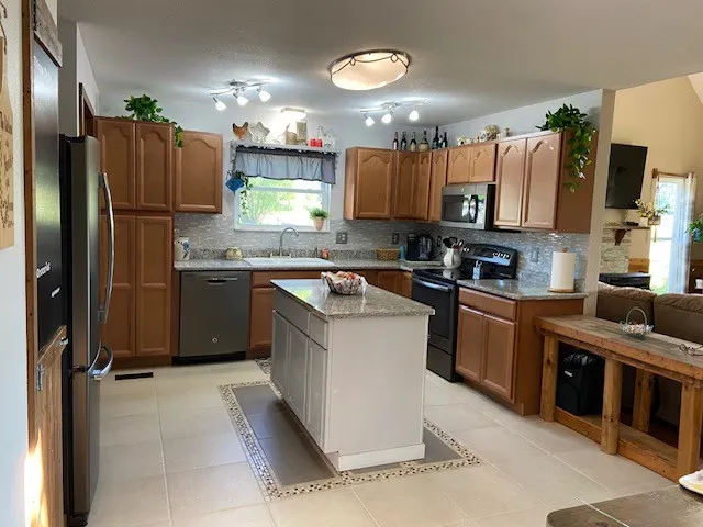 95 Floyd Ln Decherd, TN 37324