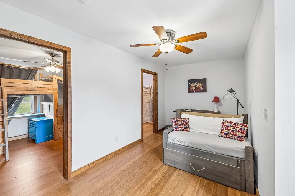 95 Floyd Ln Decherd, TN 37324