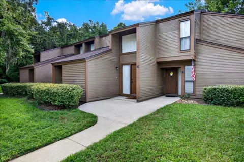 22 OXFORD LANE #22