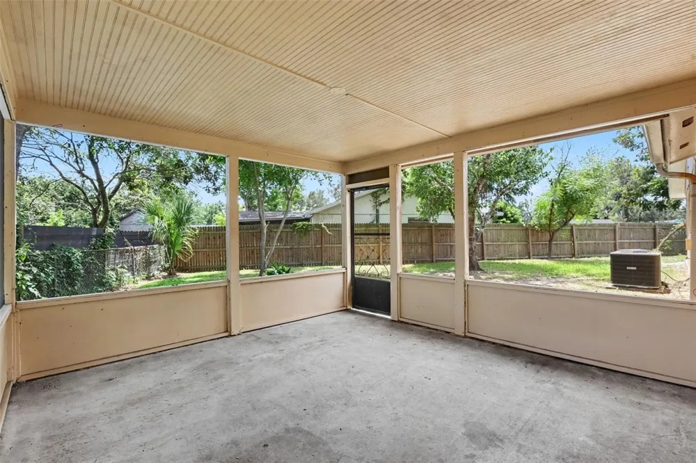 603 HIGHVIEW TERRACE Brandon, FL 33510