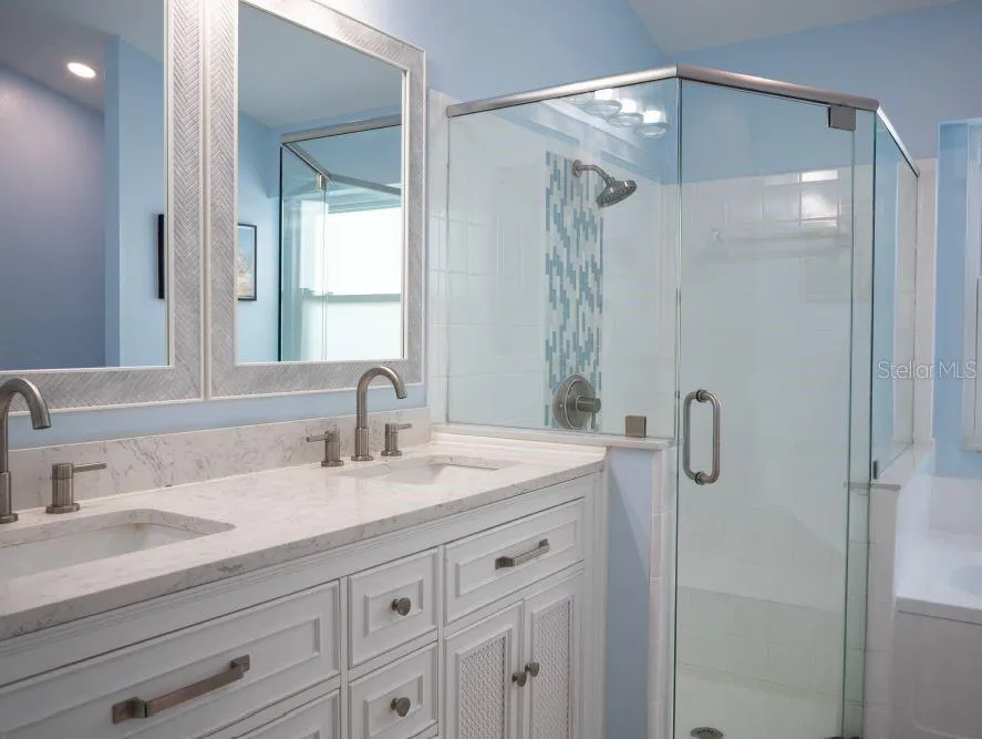 2009 CROSSCREEK COURT Oviedo, FL 32766