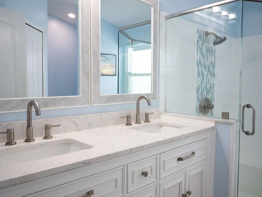 2009 CROSSCREEK COURT Oviedo, FL 32766