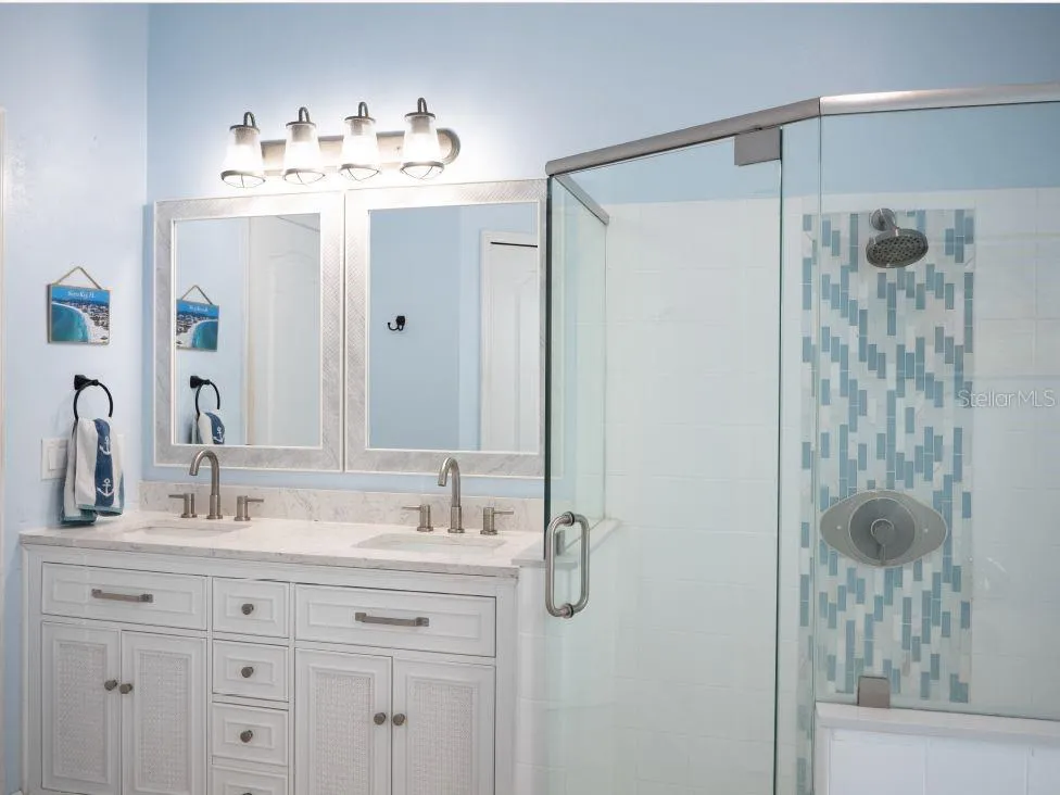 2009 CROSSCREEK COURT Oviedo, FL 32766