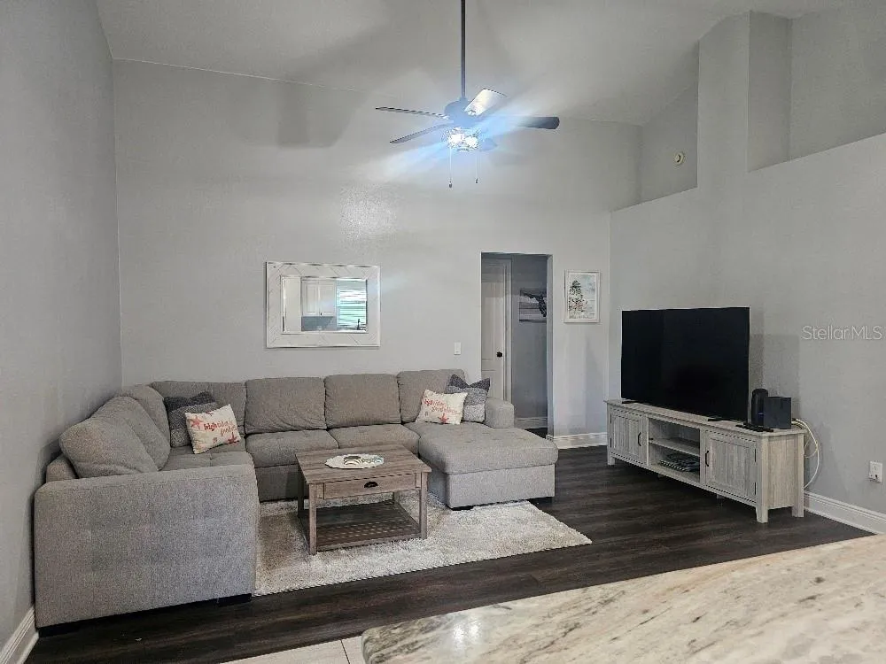 2009 CROSSCREEK COURT Oviedo, FL 32766