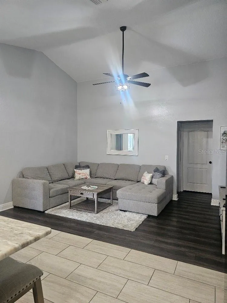 2009 CROSSCREEK COURT Oviedo, FL 32766