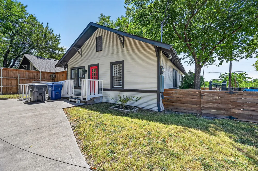 501 S Tennessee Street McKinney, TX 75069