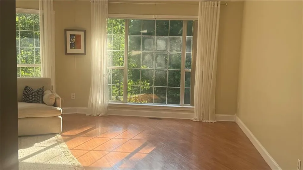 4221 Riverlake Way Snellville, GA 30039