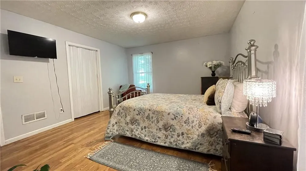 4221 Riverlake Way Snellville, GA 30039