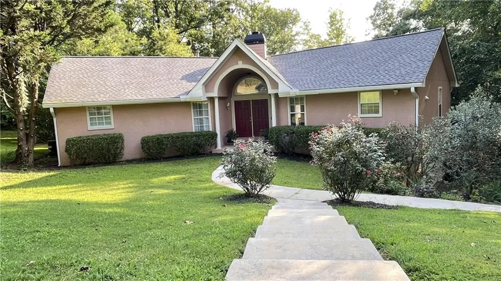 4221 Riverlake Way Snellville, GA 30039