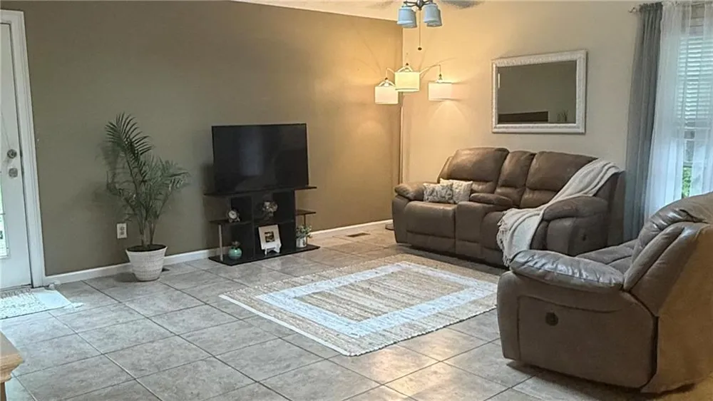 4221 Riverlake Way Snellville, GA 30039