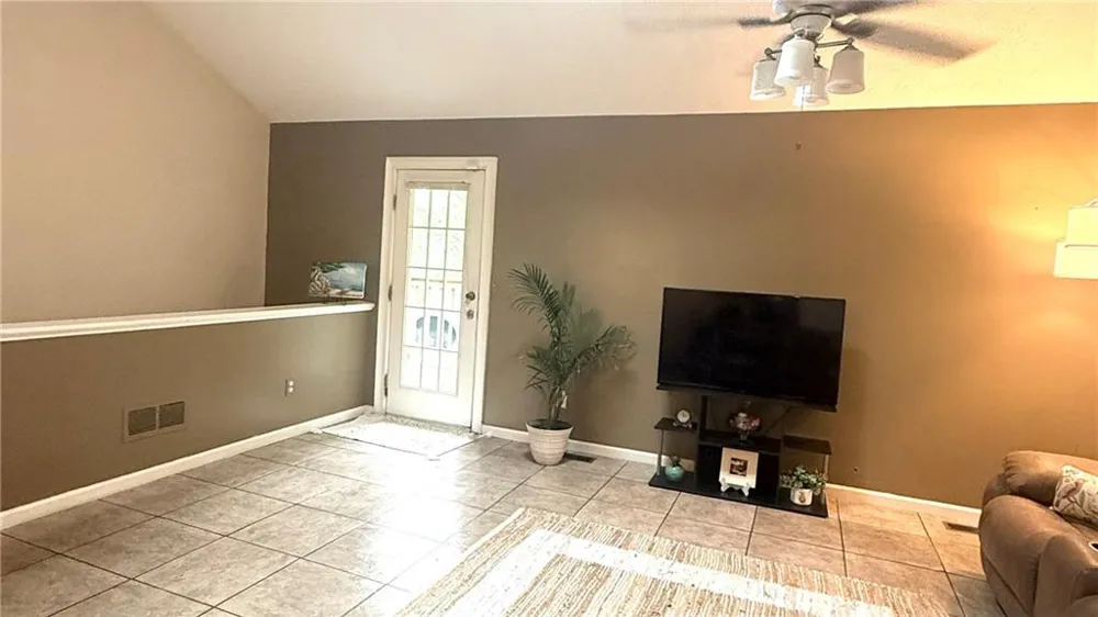 4221 Riverlake Way Snellville, GA 30039