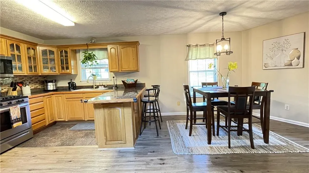 4221 Riverlake Way Snellville, GA 30039