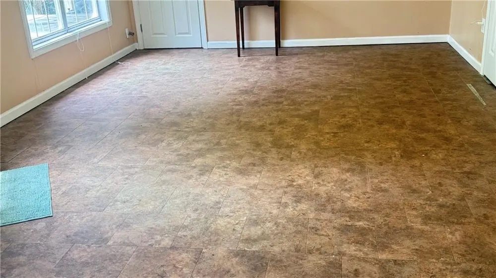 4221 Riverlake Way Snellville, GA 30039