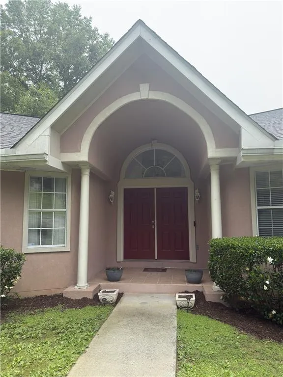 4221 Riverlake Way Snellville, GA 30039