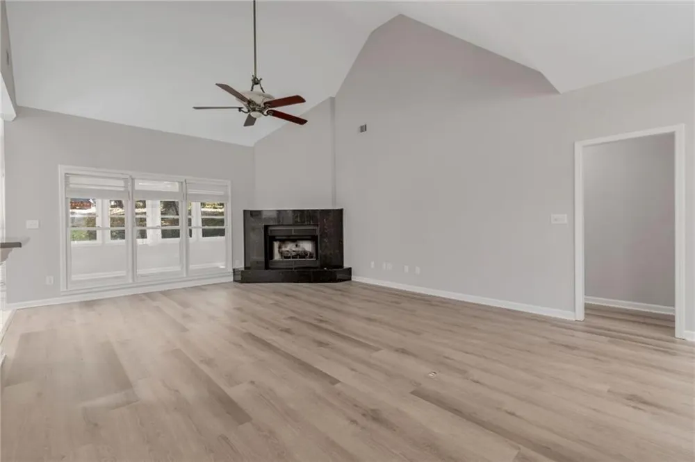122 Bent Creek Drive Woodstock, GA 30189