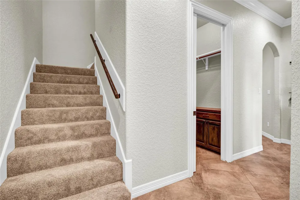 1016 Shady Oaks Drive Angleton, TX 77515