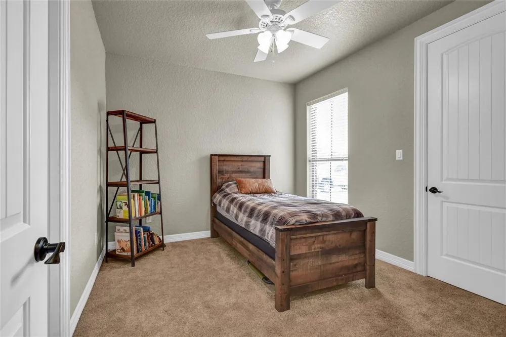 1016 Shady Oaks Drive Angleton, TX 77515