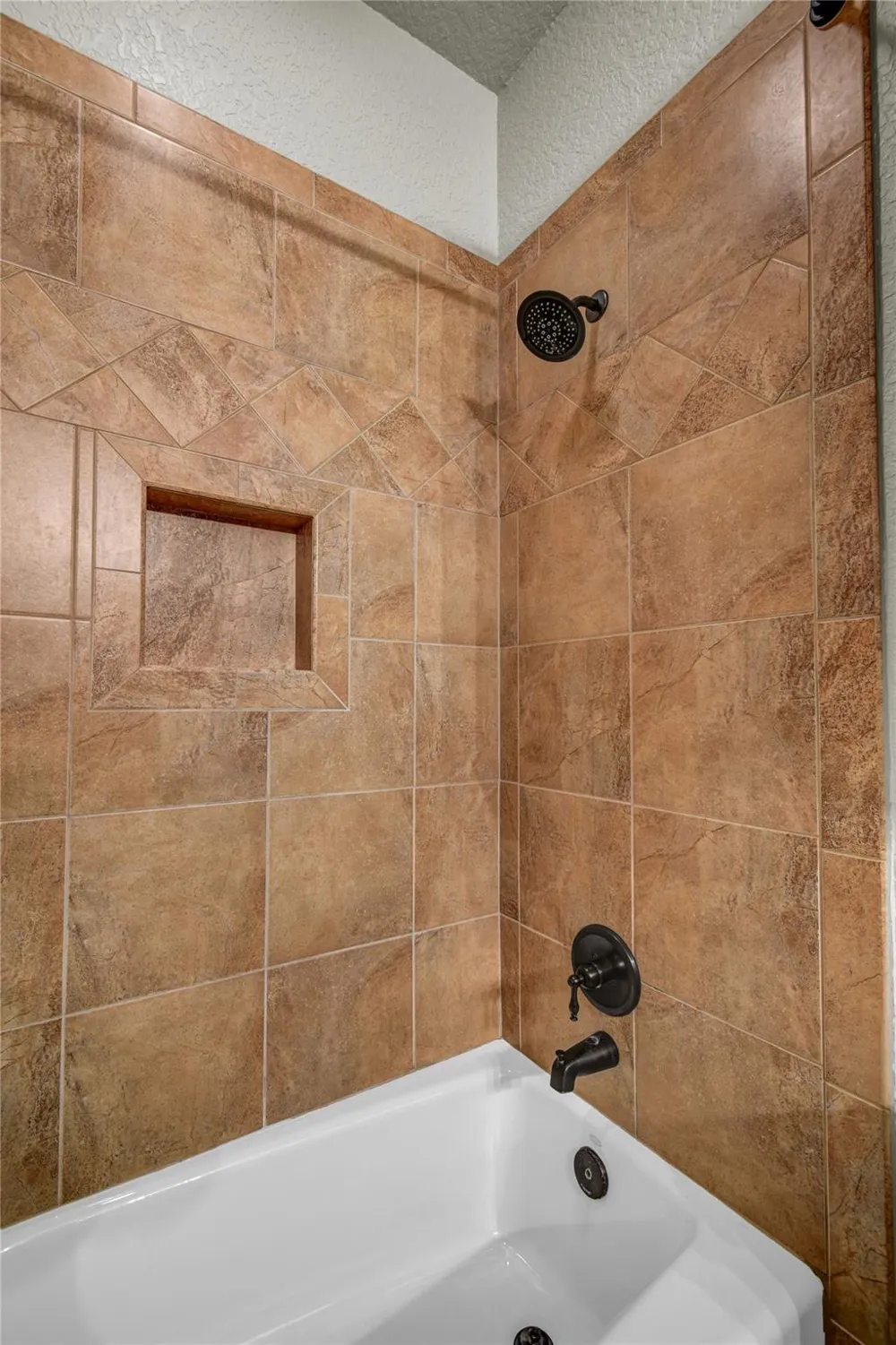 1016 Shady Oaks Drive Angleton, TX 77515