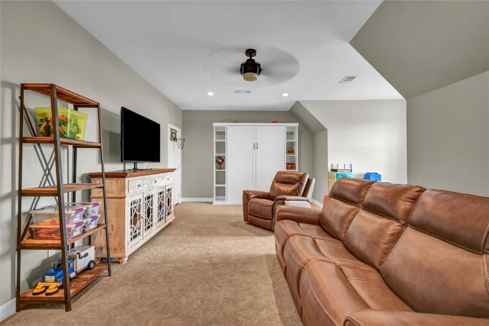 1016 Shady Oaks Drive Angleton, TX 77515