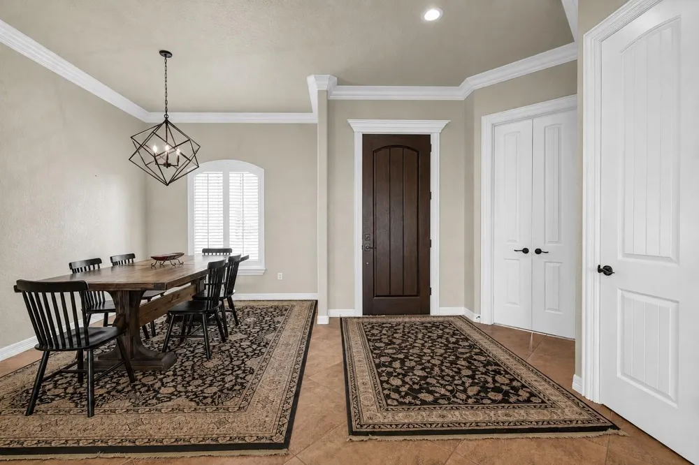 1016 Shady Oaks Drive Angleton, TX 77515