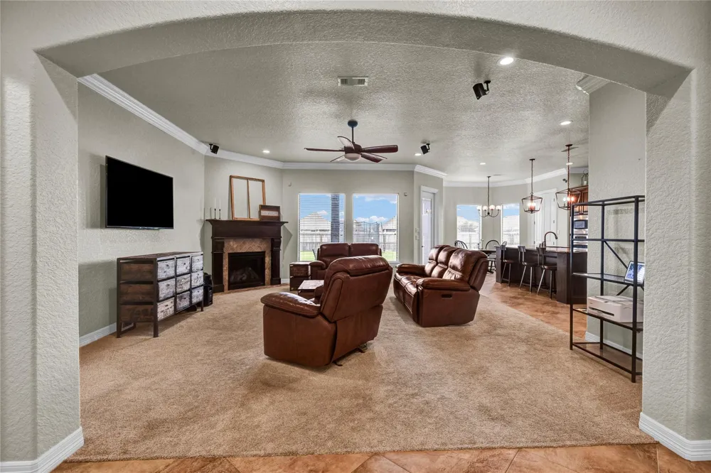 1016 Shady Oaks Drive Angleton, TX 77515