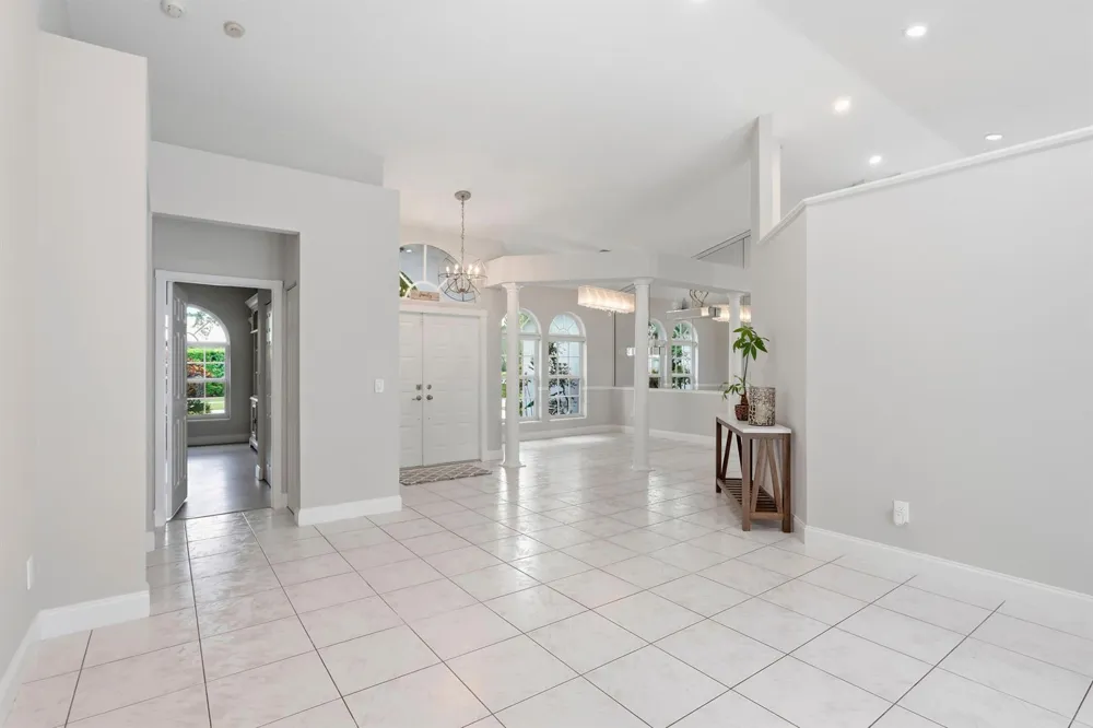 9224 LAKE SERENA DRIVE Boca Raton, FL 33496