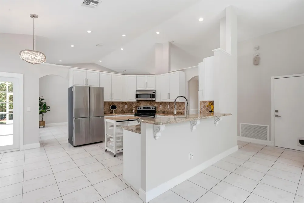 9224 LAKE SERENA DRIVE Boca Raton, FL 33496