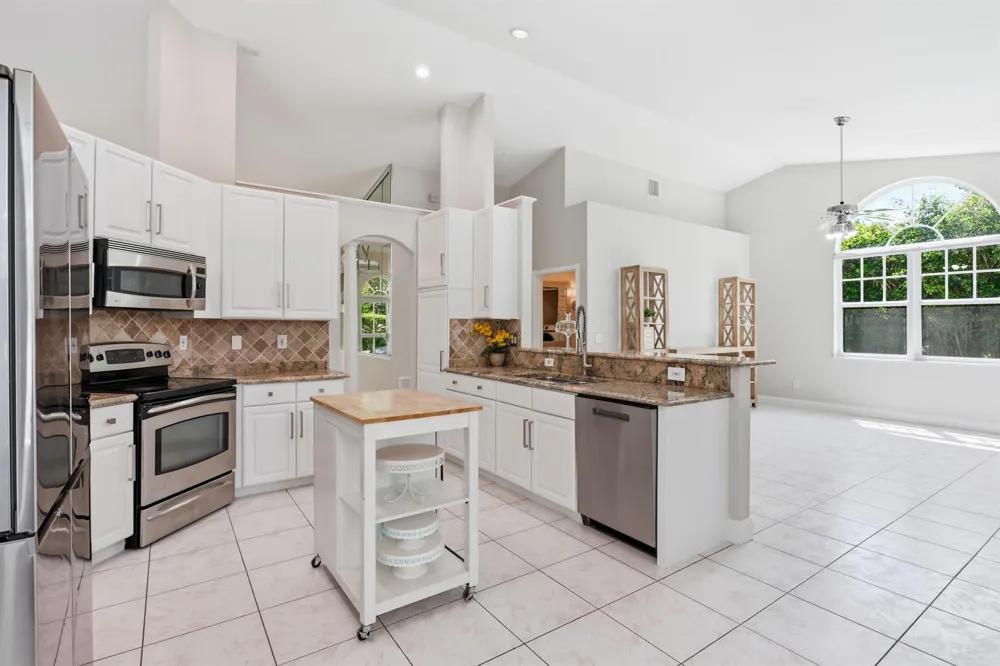 9224 LAKE SERENA DRIVE Boca Raton, FL 33496