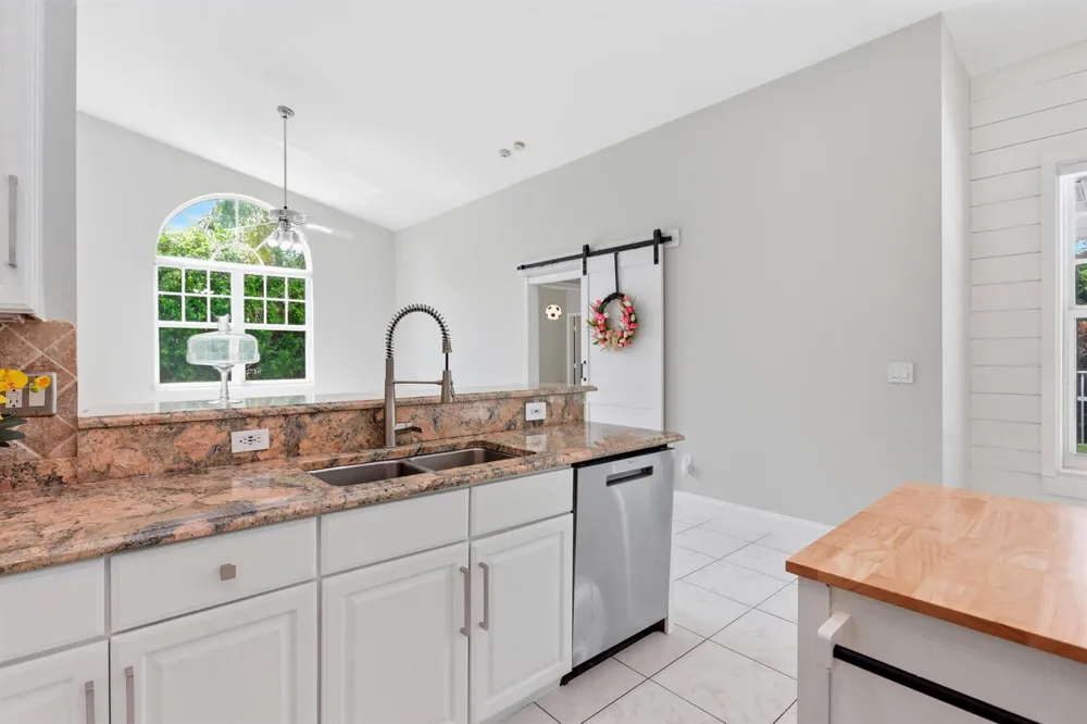 9224 LAKE SERENA DRIVE Boca Raton, FL 33496