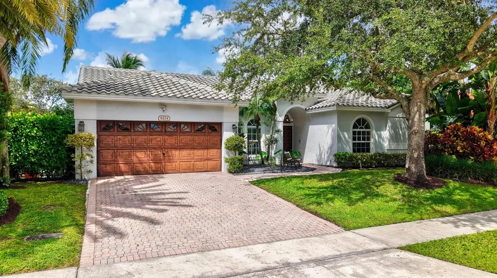 9224 LAKE SERENA DRIVE Boca Raton, FL 33496