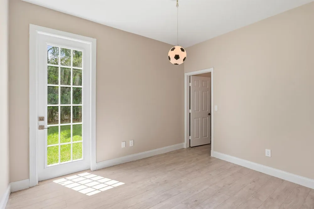 9224 LAKE SERENA DRIVE Boca Raton, FL 33496