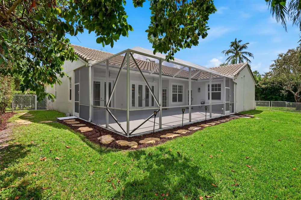 9224 LAKE SERENA DRIVE Boca Raton, FL 33496