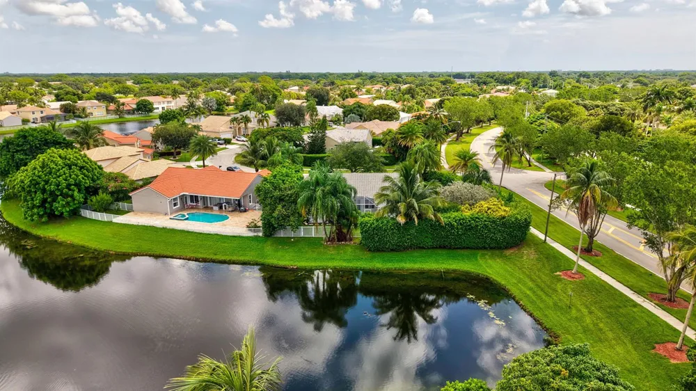 9224 LAKE SERENA DRIVE Boca Raton, FL 33496