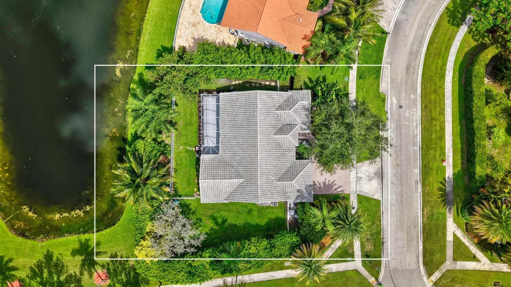 9224 LAKE SERENA DRIVE Boca Raton, FL 33496