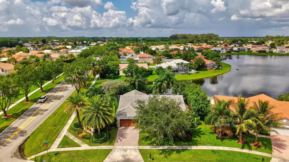 9224 LAKE SERENA DRIVE Boca Raton, FL 33496