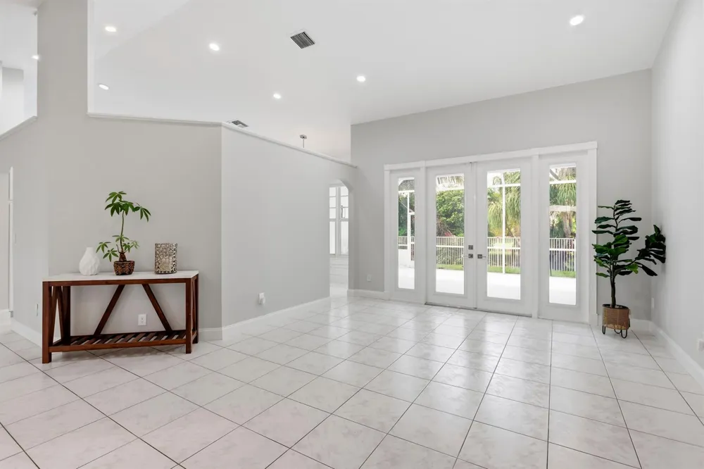 9224 LAKE SERENA DRIVE Boca Raton, FL 33496