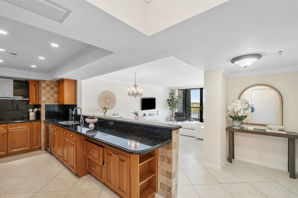 4748 S Ocean Boulevard S #702 Highland Beach, FL 33487