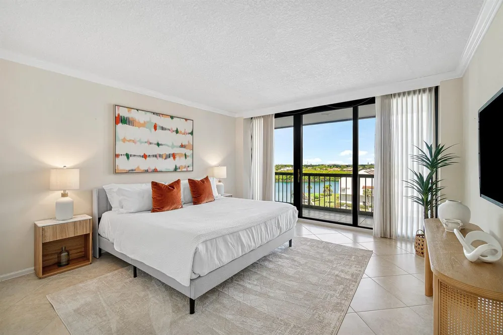 4748 S Ocean Boulevard S #702 Highland Beach, FL 33487