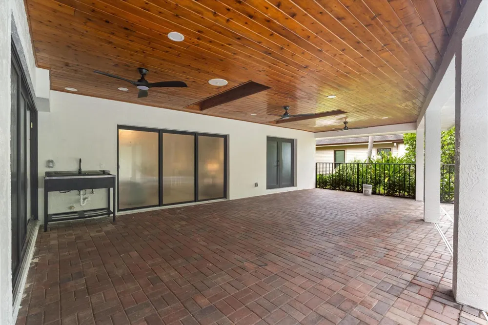 10 Alnwick Road Palm Beach Gardens, FL 33418